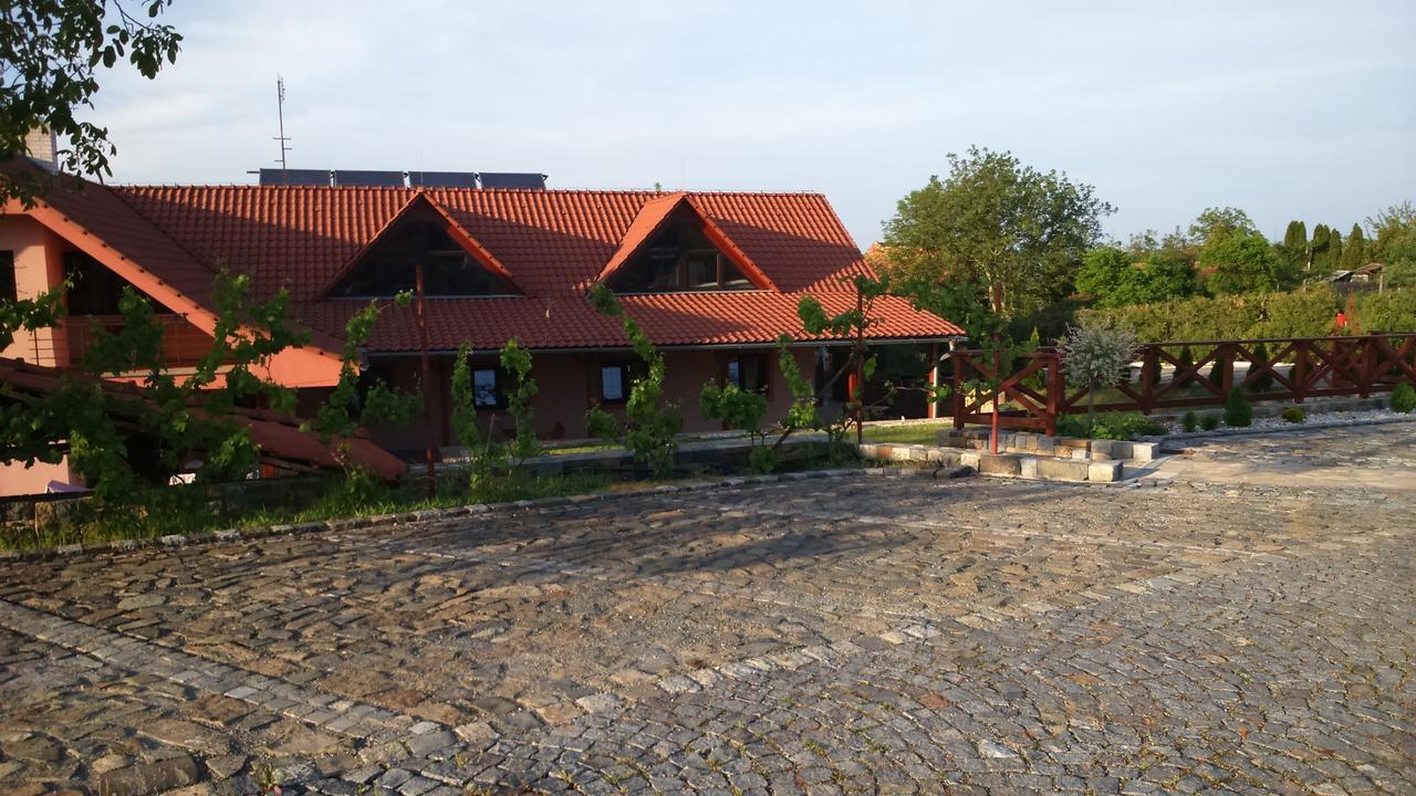 Bezmerovsky Dvur Кромержиж Экстерьер фото